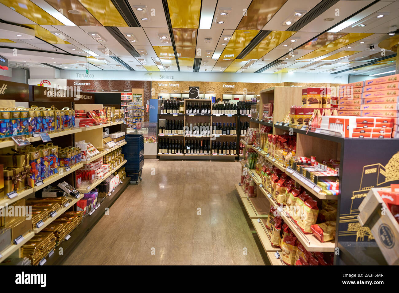 vienna airport duty free cigarettes VIENNA, AUSTRIA - CIRCA MAY, 2019: Duty Free shopping area at Vienna  International Airport Stock Photo