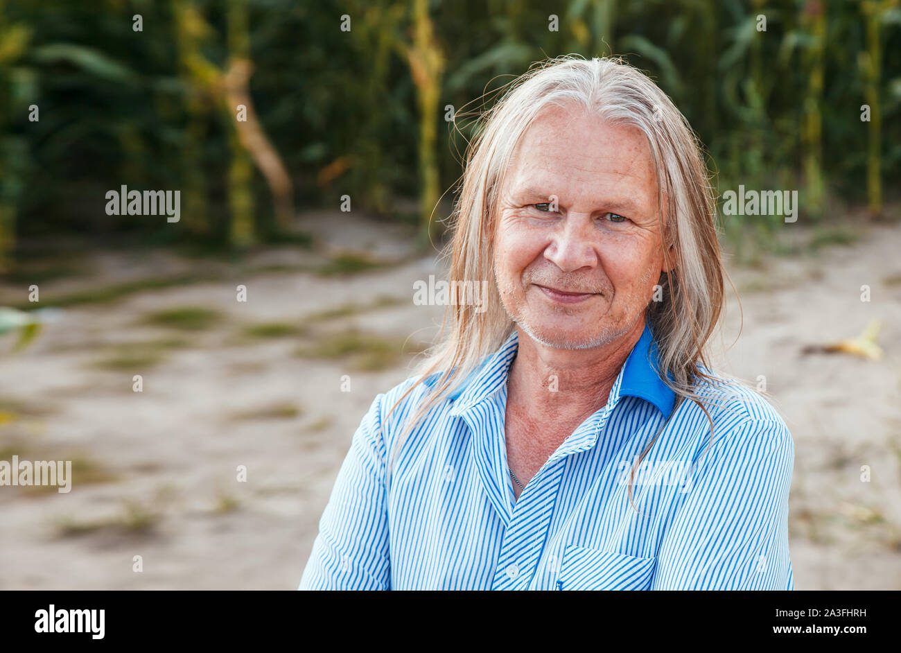 Portrait caucasian old man gray hi-res stock photography and images - Alamy