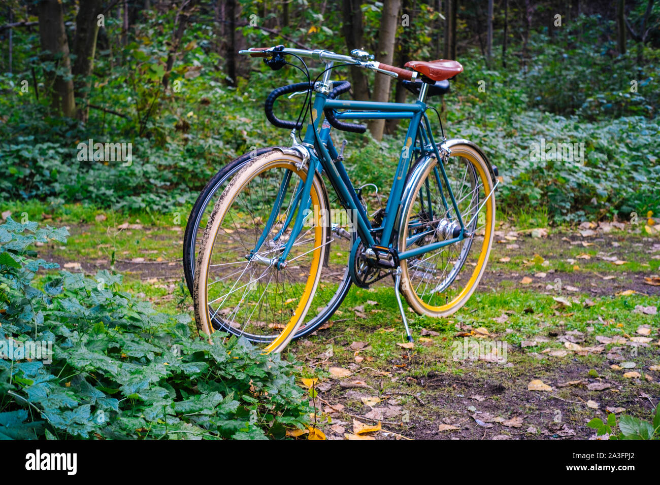 Active vintage retro bikes hi-res stock photography and images - Alamy