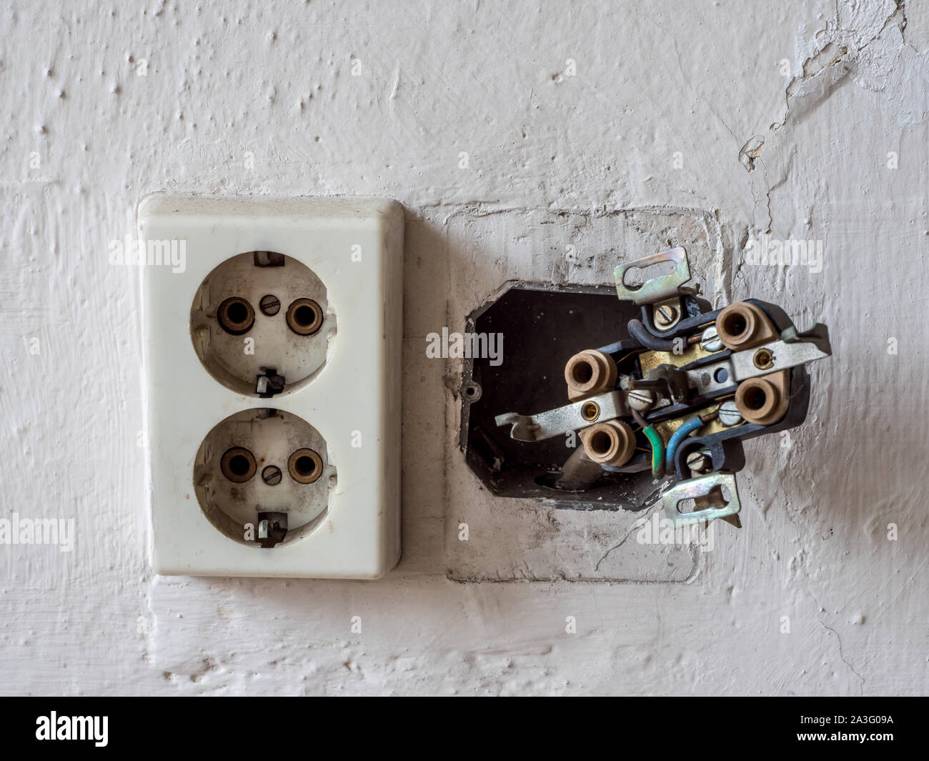 Time start renovation hi res stock photography and images Alamy