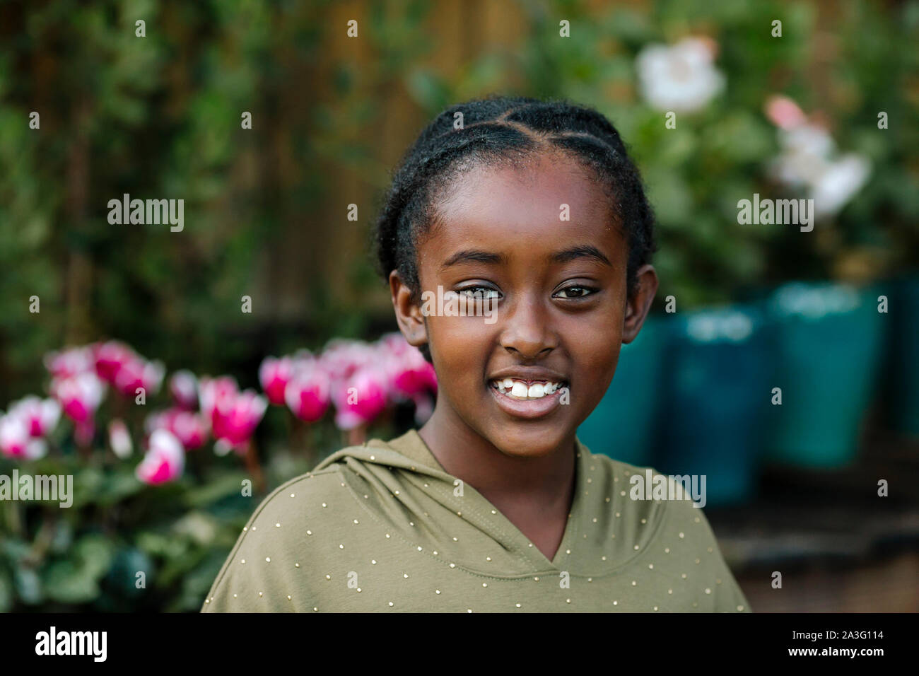 Beautiful black girl hi-res stock photography and images - Alamy