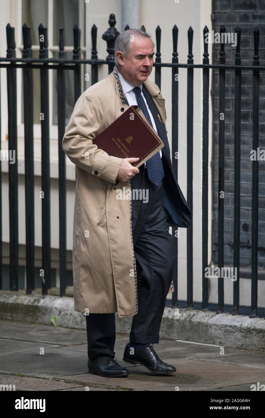 Downing Street, London, UK. 8th October 2019. Geoffrey Cox QC, Attorney General in Downing Street for weekly cabinet meeting. Credit: Malcolm Park/Alamy Live News. Stock Photo