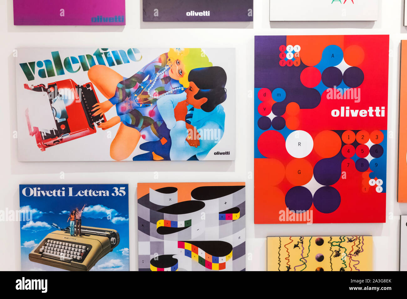 Olivetti typewriter poster hires stock photography and images Alamy