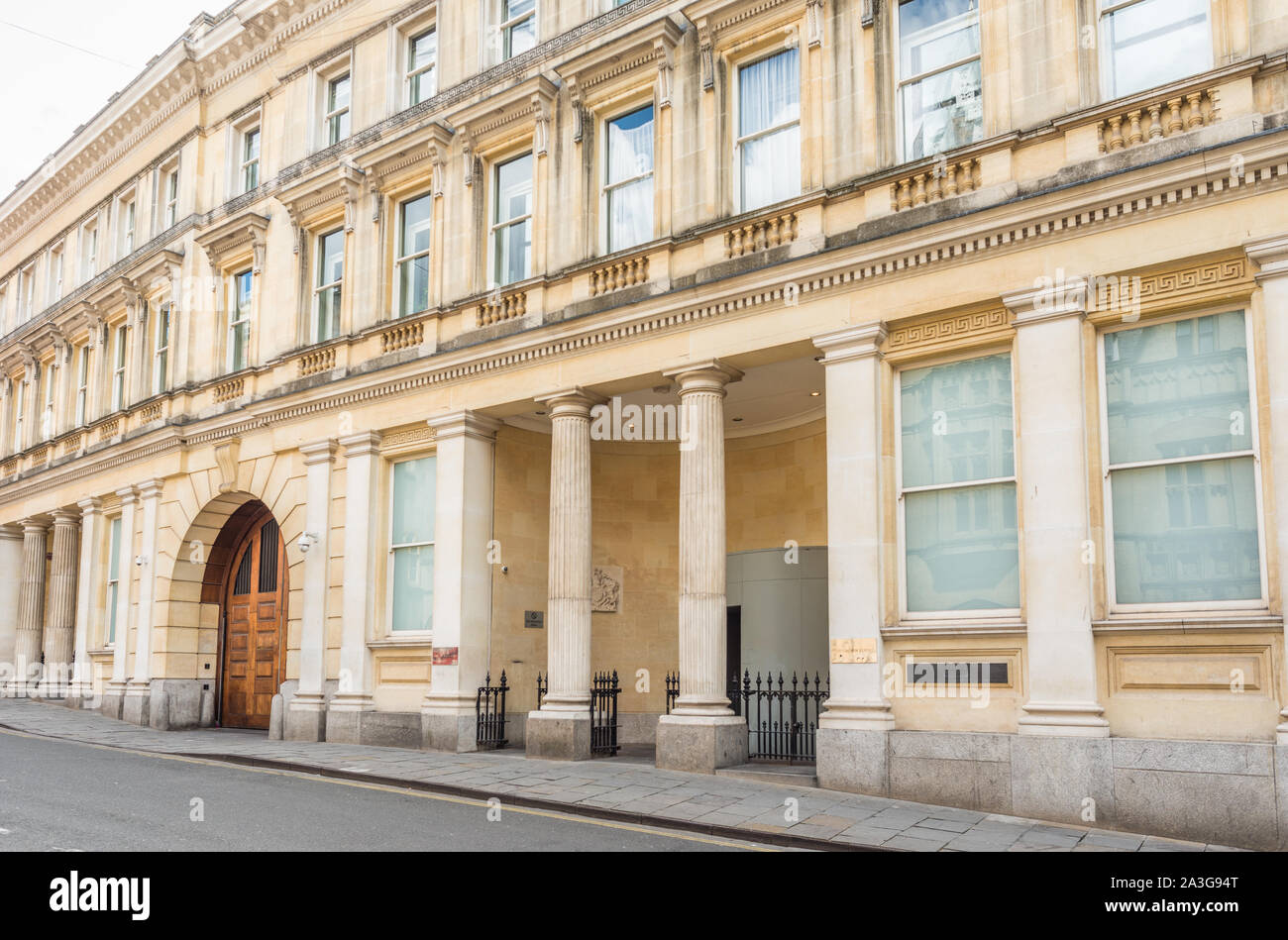 Crown courts uk hi-res stock photography and images - Alamy