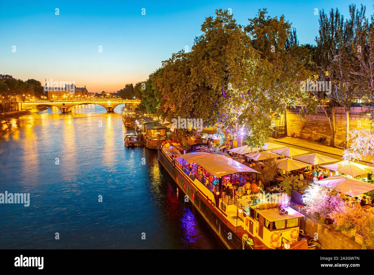 France, Paris, zone classified World Heritage of UNESCO, Park of Rives