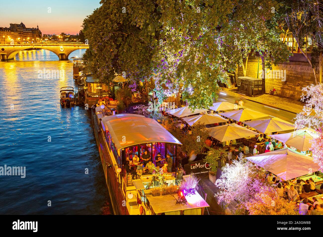 France, Paris, zone classified World Heritage of UNESCO, Park of Rives