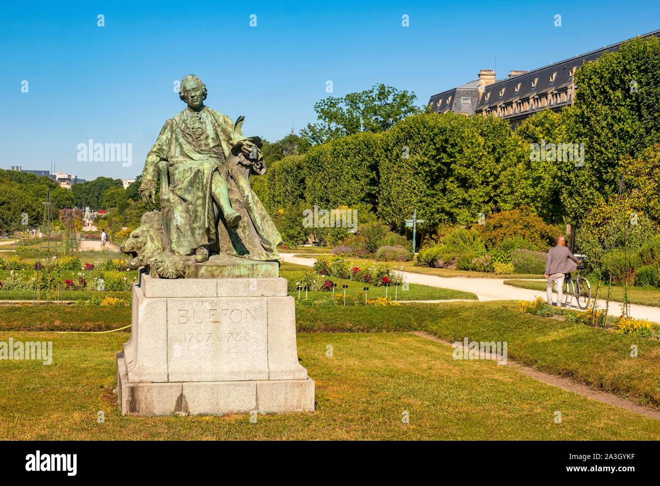 France, Paris, the Jardin des Plantes, statue of Buffon Stock Photo Alamy