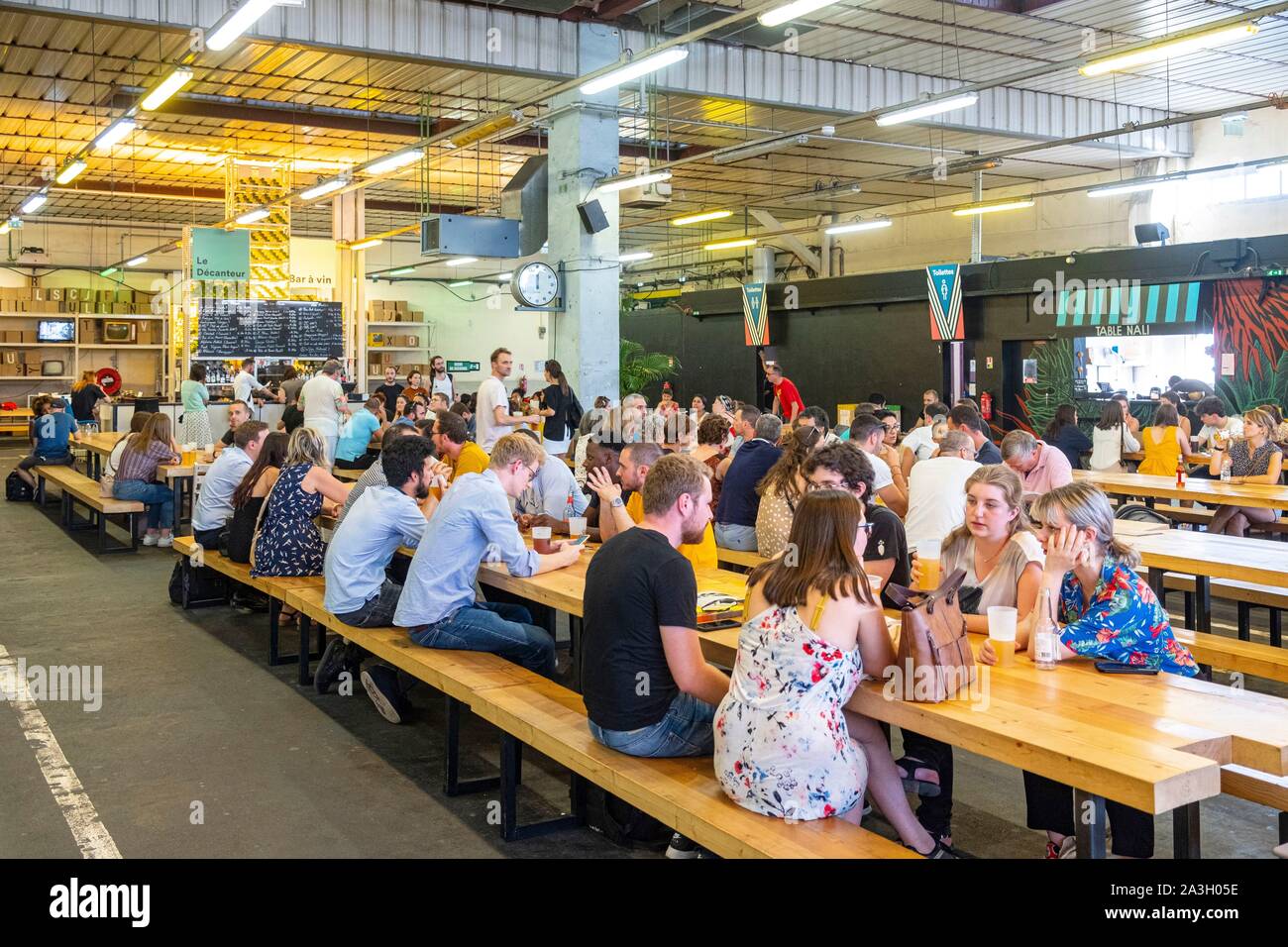 Paris ground control bar hires stock photography and images Alamy