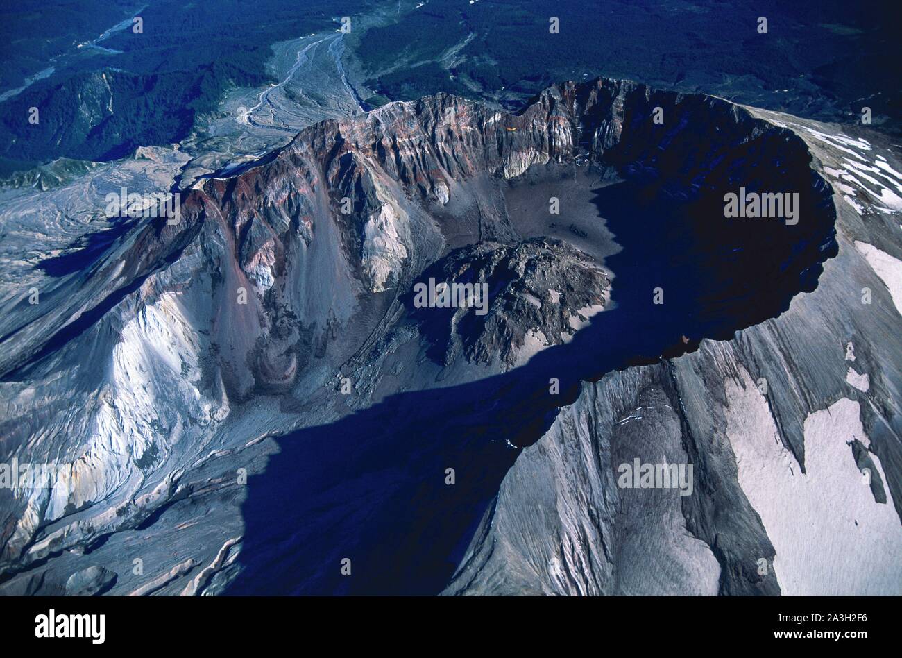 United States, Washington State, Mount Saint Helens volcano eruption ...