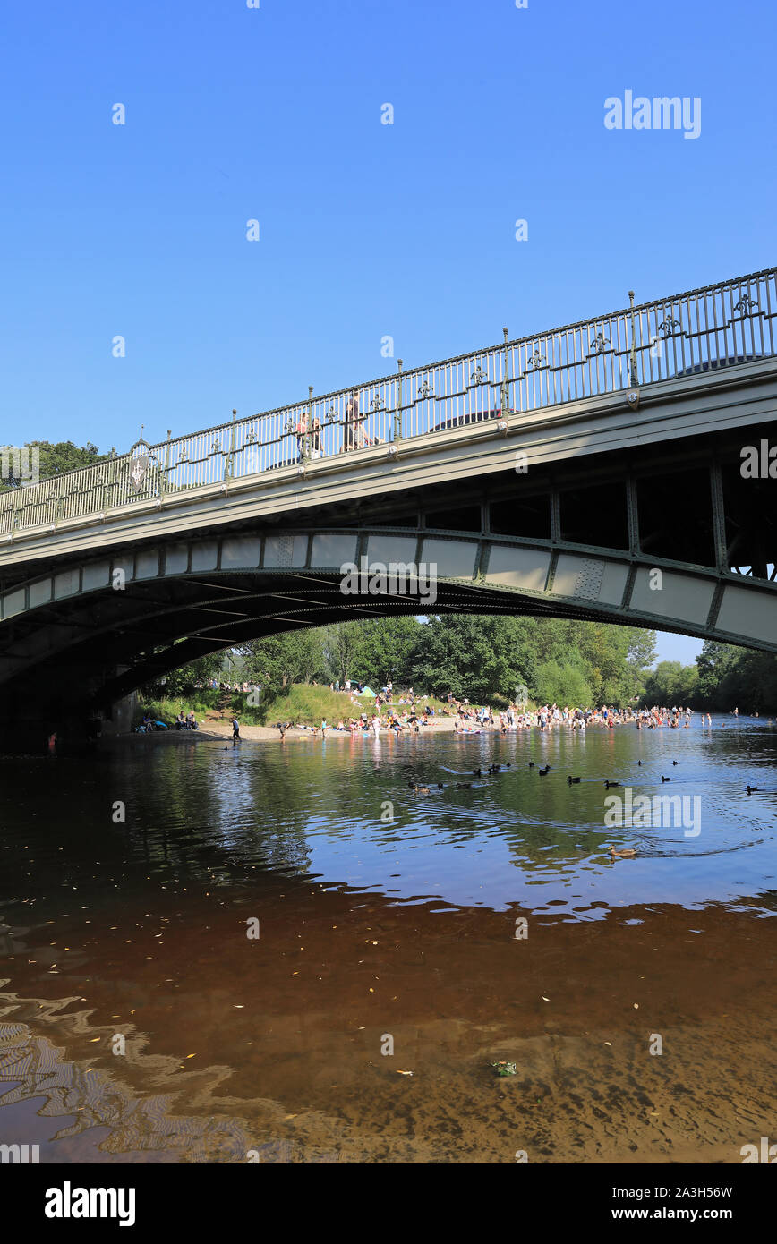 Riverside Gardens High Resolution Stock Photography And Images Alamy