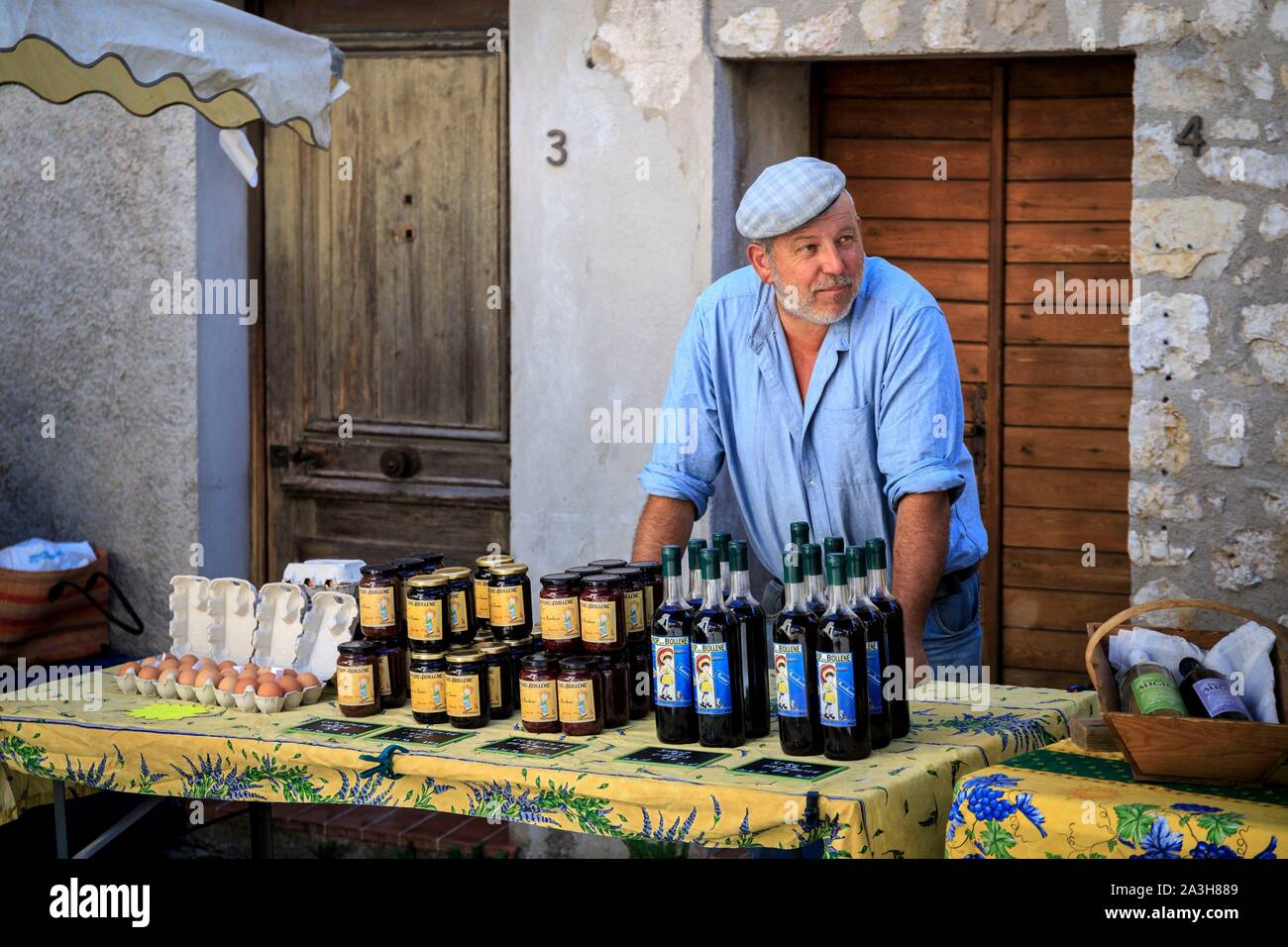 France, Alpes Maritimes, Parc Naturel Regional des Prealpes d'Azur, Gourdon, labeled Les Plus Beaux Villages de France, Farming party of Gorges du Loup, Philippe Raymondo organic producer at Bollene Vesubie, stalls of jars of jam and bottles of raspberry and blackcurrant syrup Stock Photo