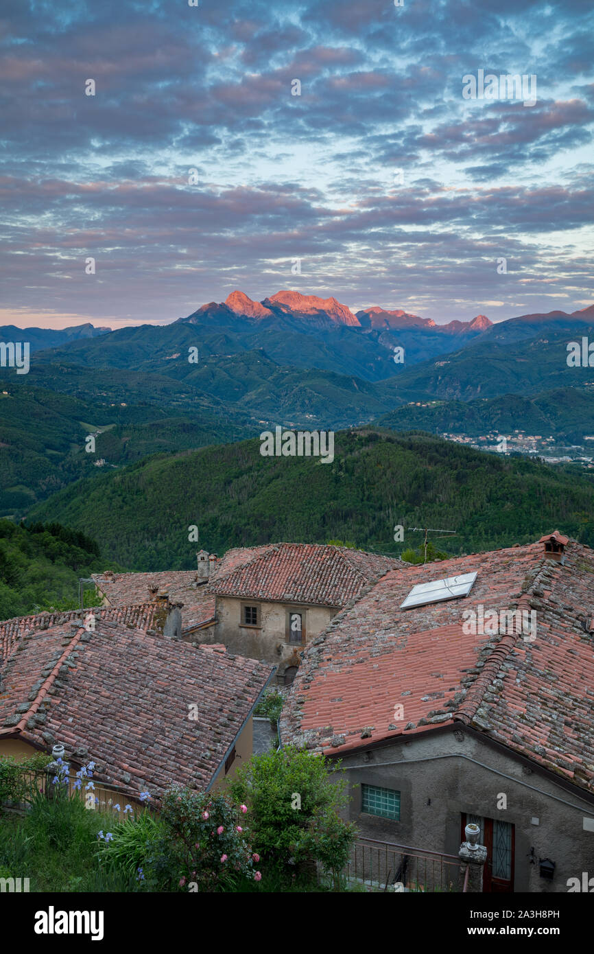 The Apuan Alps from Sillico in the Apennines at dawn, Tuscany, Italy Stock Photo