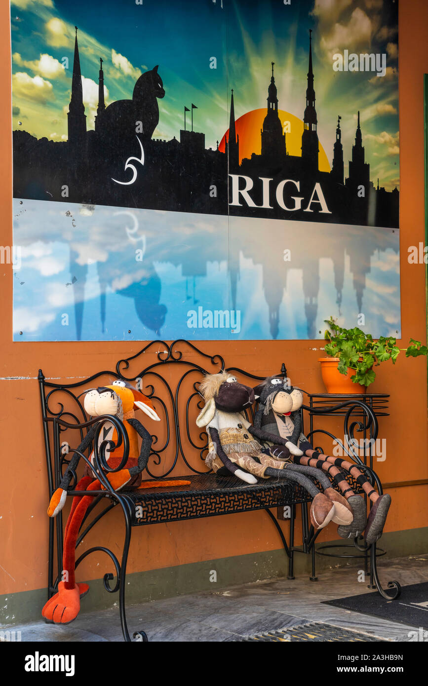 Europe stores hi-res stock photography and images - Alamy