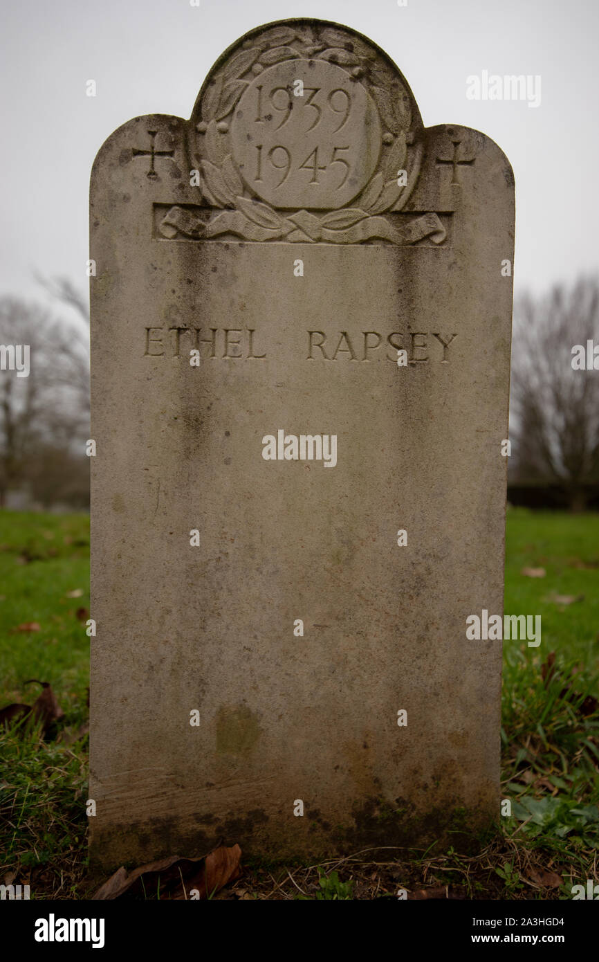 The 1939-1945 Bath Air Raid Grave of Ethel Rapsey at Haycombe Cemetery, Bath, England Stock Photo