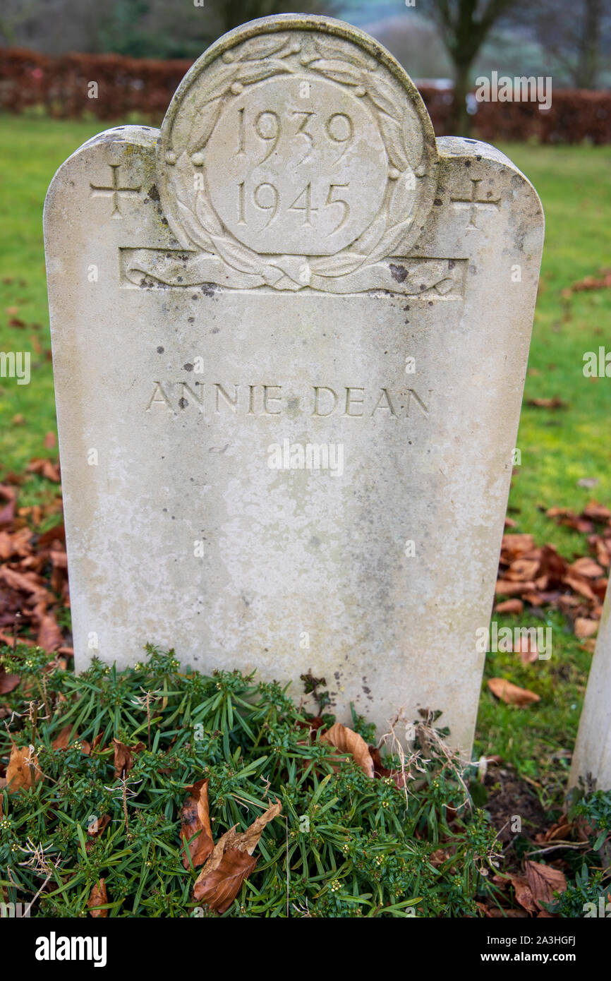 The 1939-1945 Bath Air Raid Grave of Annie Dean at Haycombe Cemetery, Bath, England Stock Photo