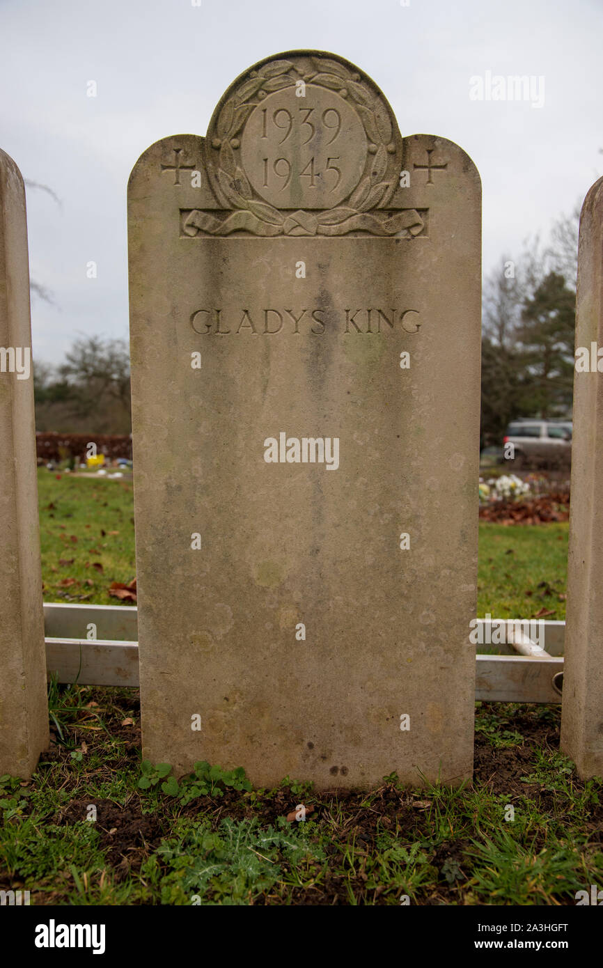 The 1939-1945 Bath Air Raid Grave of Gladys King at Haycombe Cemetery, Bath, England Stock Photo