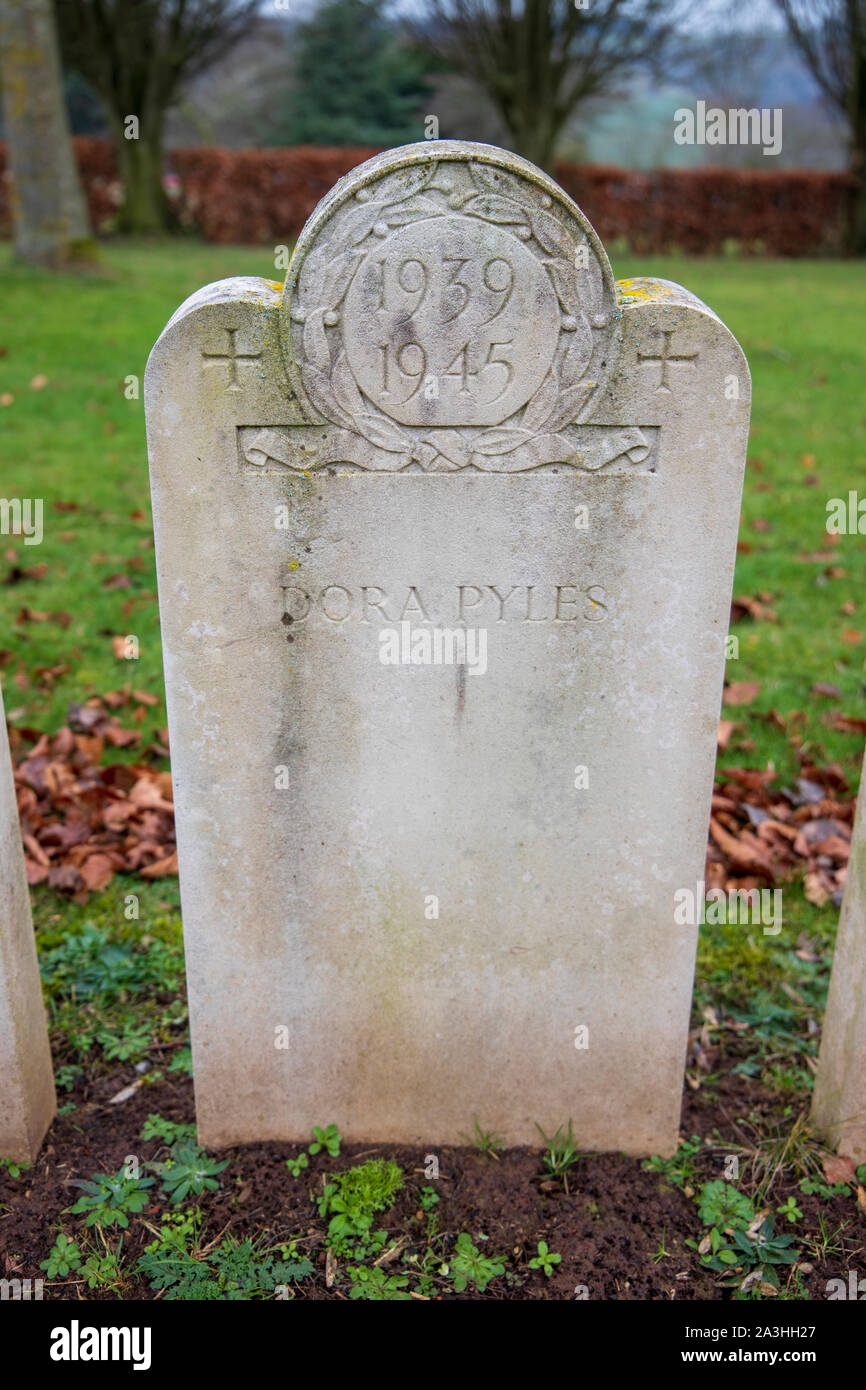 The 1939-1945 Bath Air Raid Grave of Dora Pyles at Haycombe Cemetery, Bath, England Stock Photo