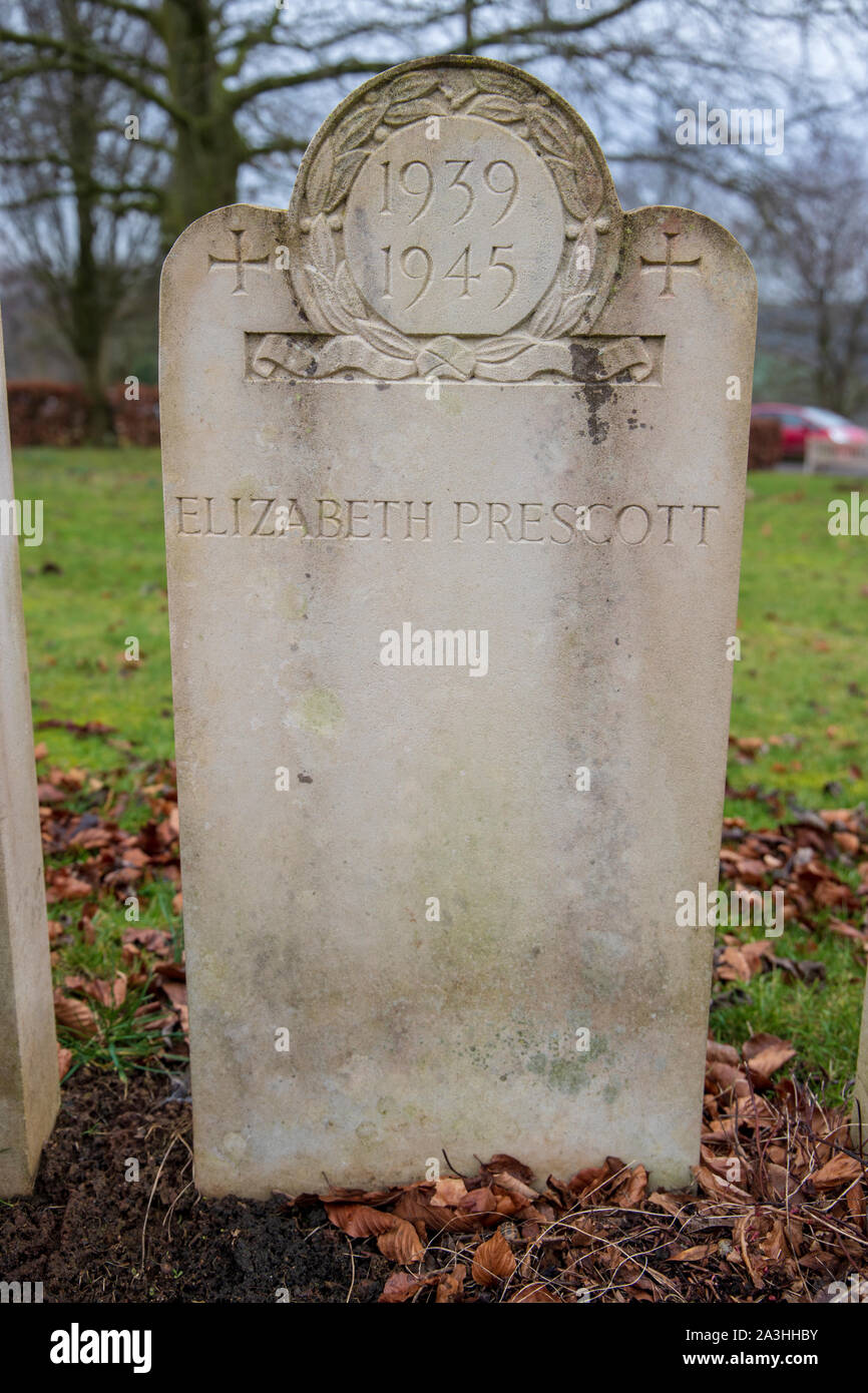 The 1939-1945 Bath Air Raid Grave of Elizabeth Prescott at Haycombe Cemetery, Bath, England Stock Photo
