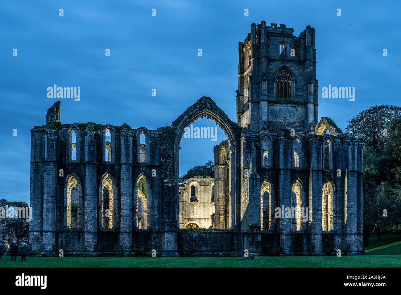Fountains Abbey Night Shot, with the Abbey lighted Stock Photo Alamy