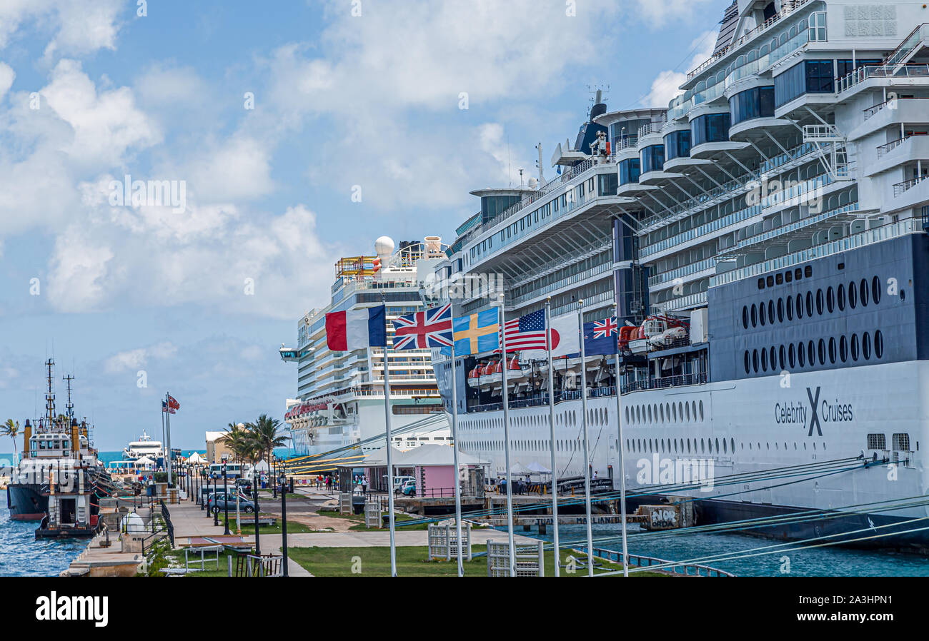 Hamilton Bermuda July 12 2017 Bermuda Has A Blend Of British And American Culture Which Can Be Found In The Capital Hamilton Its Royal Naval D Stock Photo Alamy