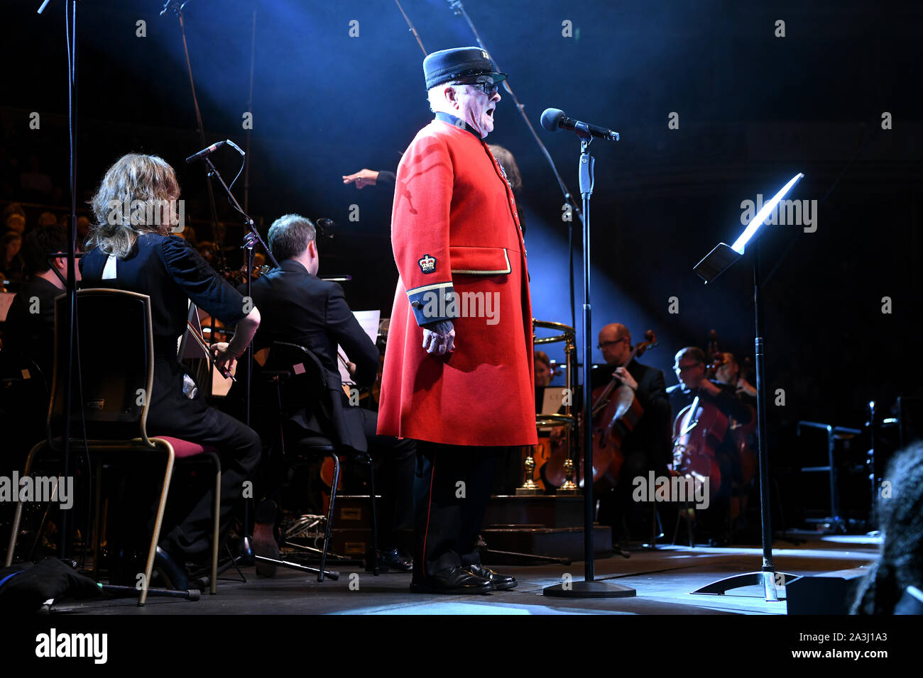 Colin Thackery performs with the Bournemouth Sympathy Orchastra at Classic FM Live at London's Royal Albert Hall. Stock Photo