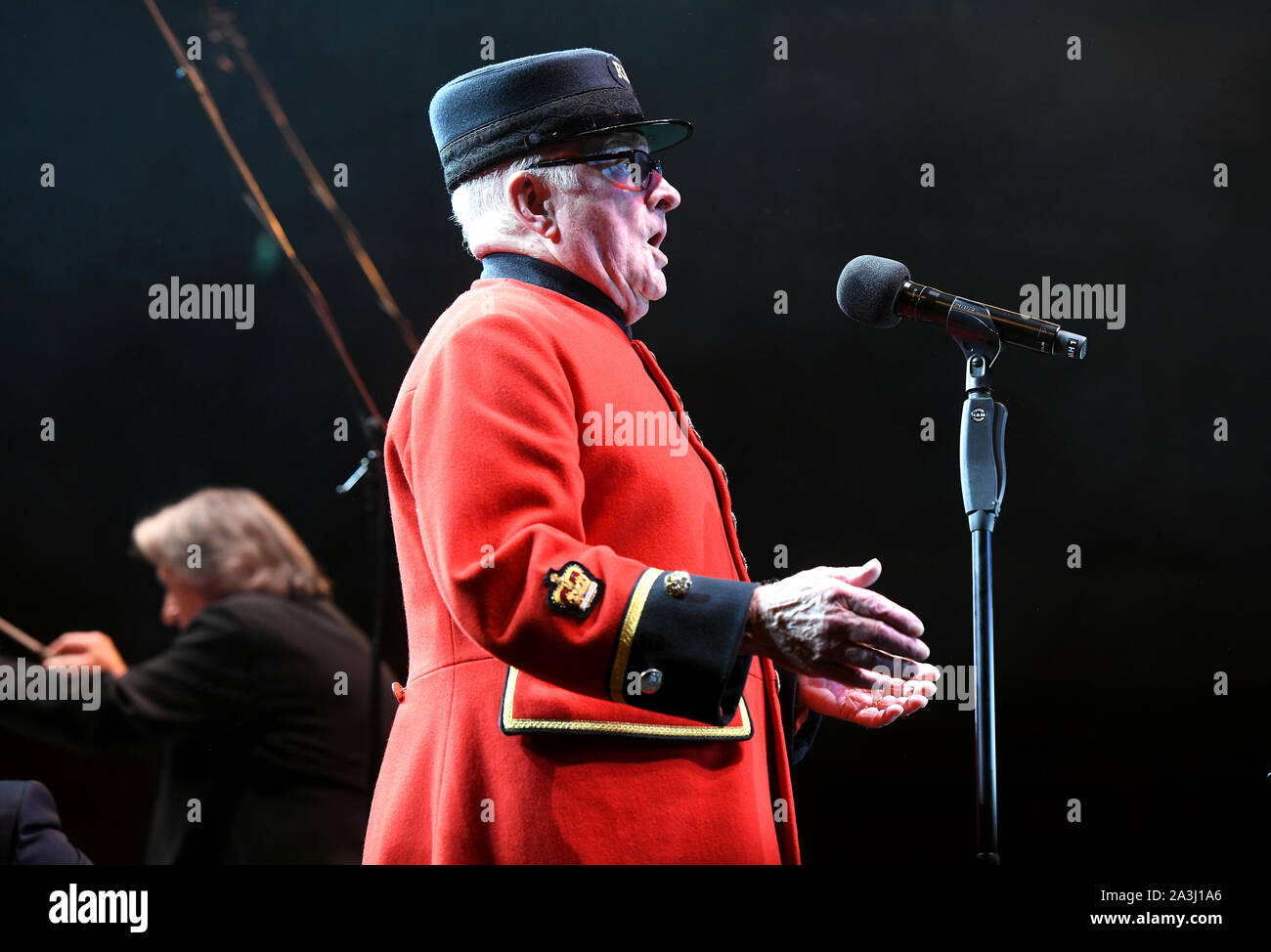 Colin Thackery performs with the Bournemouth Sympathy Orchastra at Classic FM Live at London's Royal Albert Hall. Stock Photo