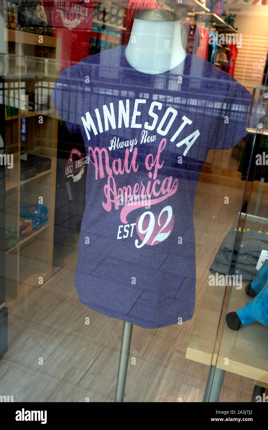 t shirt places in the mall
