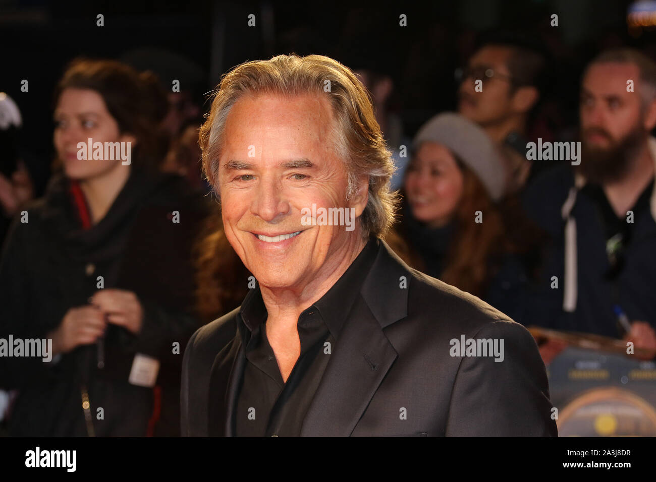 Knives out european premiere hires stock photography and images Alamy