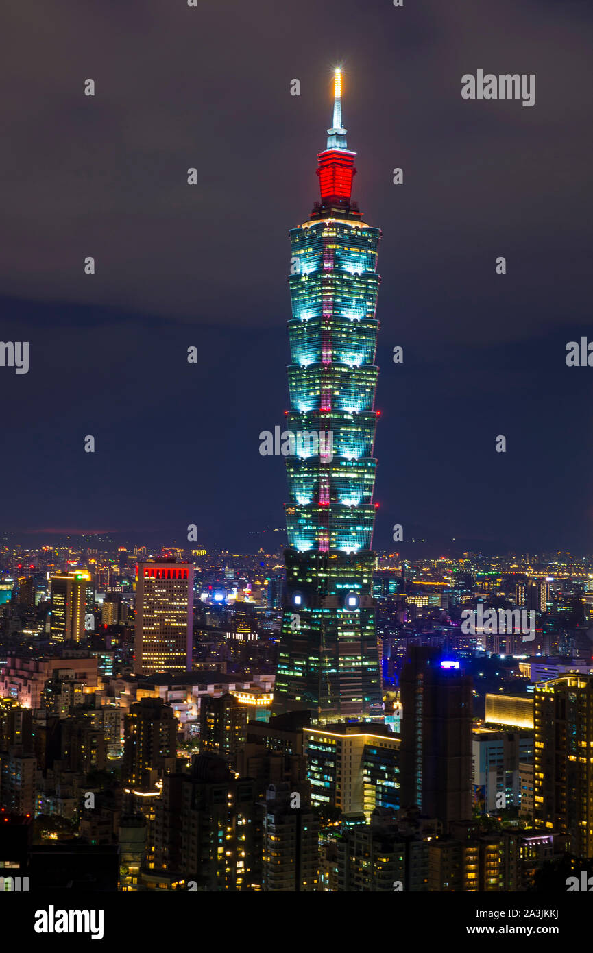 The scene of Taipei 101 building and Taipei city Taiwan Stock Photo - Alamy