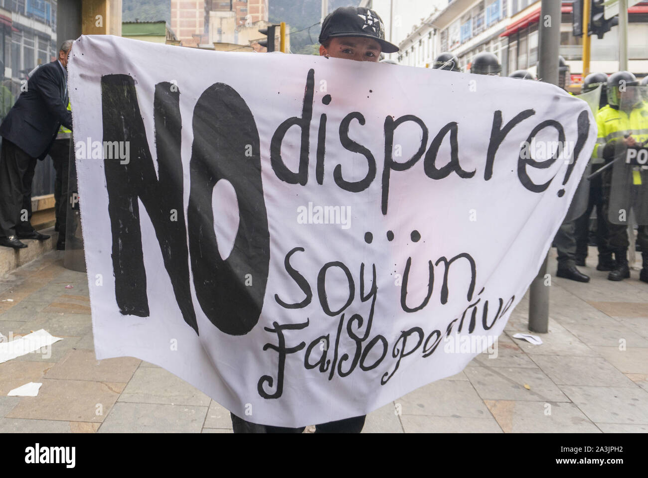 June 4, 2019: Person holds a poster in protest against former President Alvaro Uribe Credit: Daniel Garzon Herazo/ZUMA Wire/Alamy Live News Stock Photo