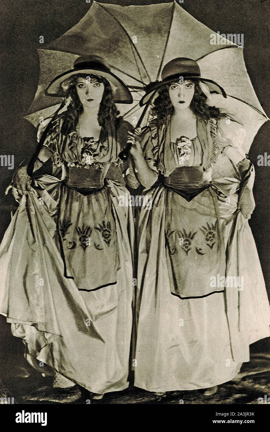 Studio portrait of Hollywood actresses Lillian and Dorothy Gish, famous during the era of silent movies. Centrefold from Picture Show Art Supplement circa 1923. Stock Photo