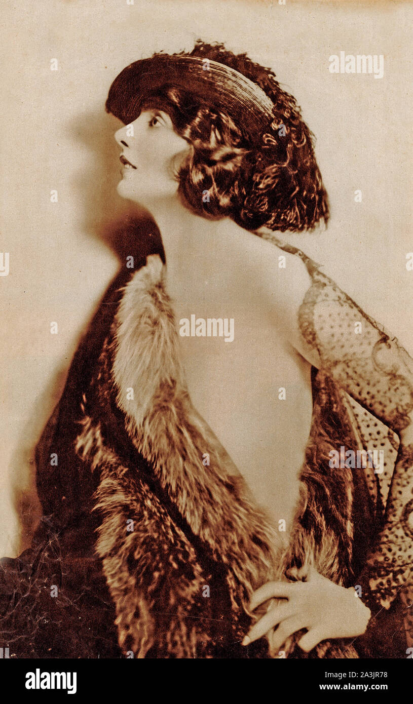 Studio portrait of Hollywood actress, Betty Blythe, famous during the