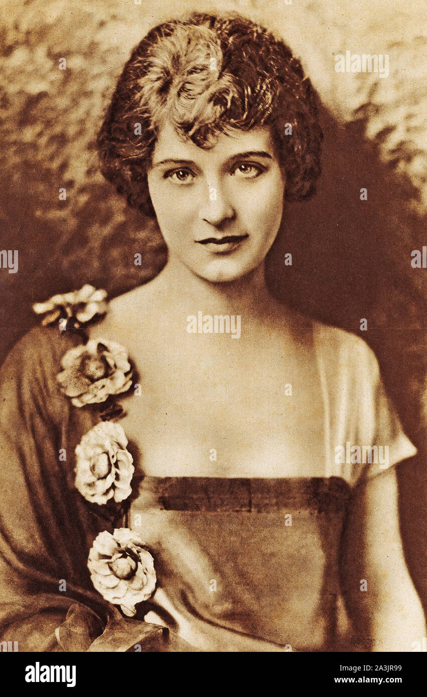 Studio portrait of Hollywood actress, Elsie Ferguson, famous during the era of silent movies. Centrefold from Picture Show Art Supplement circa 1923. Stock Photo