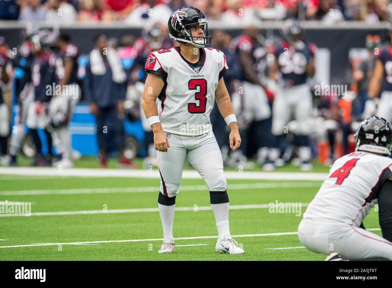 Cardinals beat Falcons 34-33 after Bryant's extra point miss