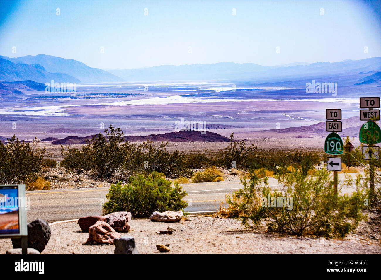 Blick in das Death Valley im Nationalpark in Kalifornien / USA Stock Photo