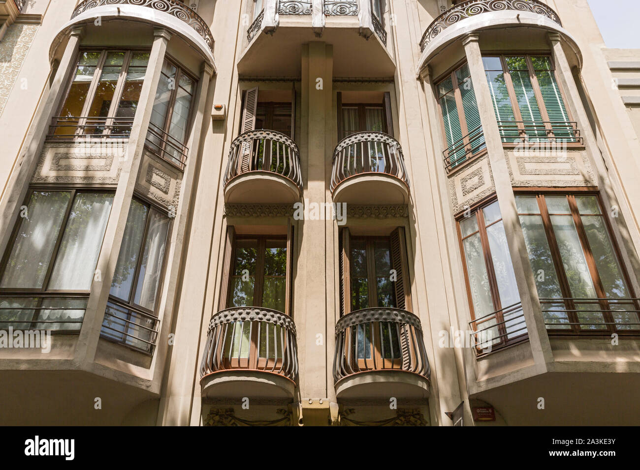 Barcelona; Gran Via de les Corts Catalanes, Hausfassade, Modernisme Stock Photo