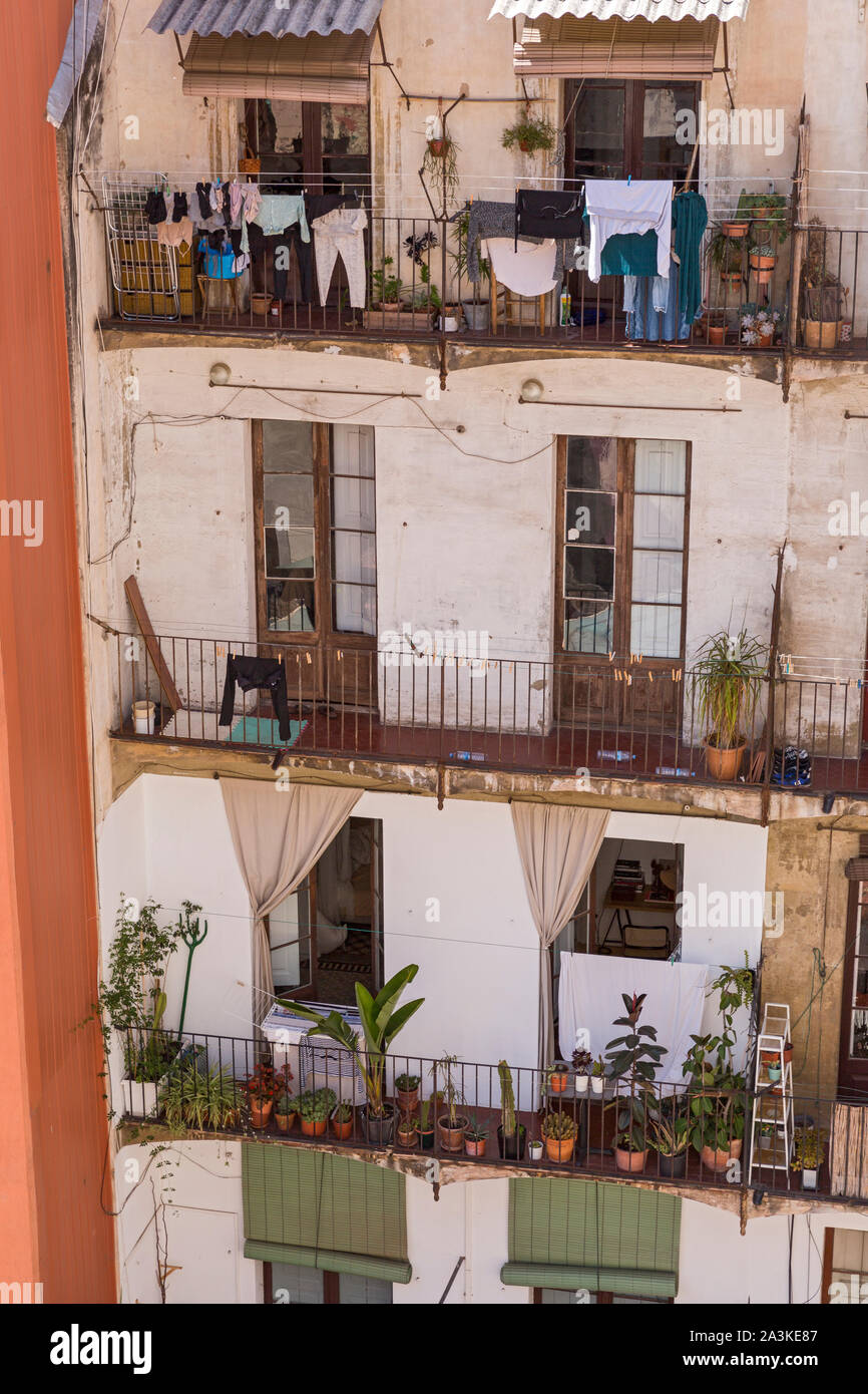 Barcelona, Ronda Sant Antoni, Wohnungen, Hinterhof, Fassaden, Wohnhaeuser Stock Photo