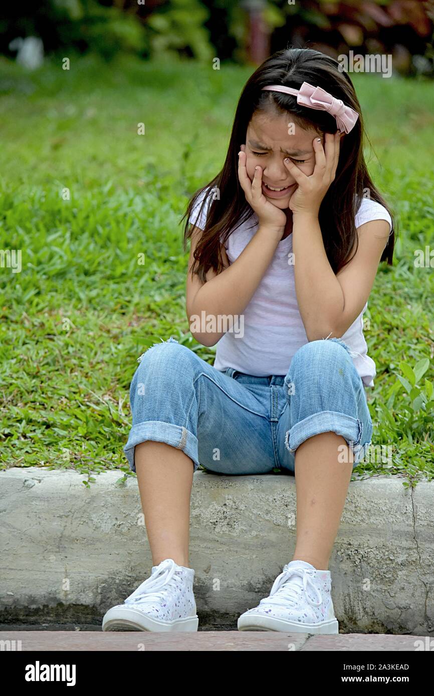 Filipino child crying hires stock photography and images Alamy