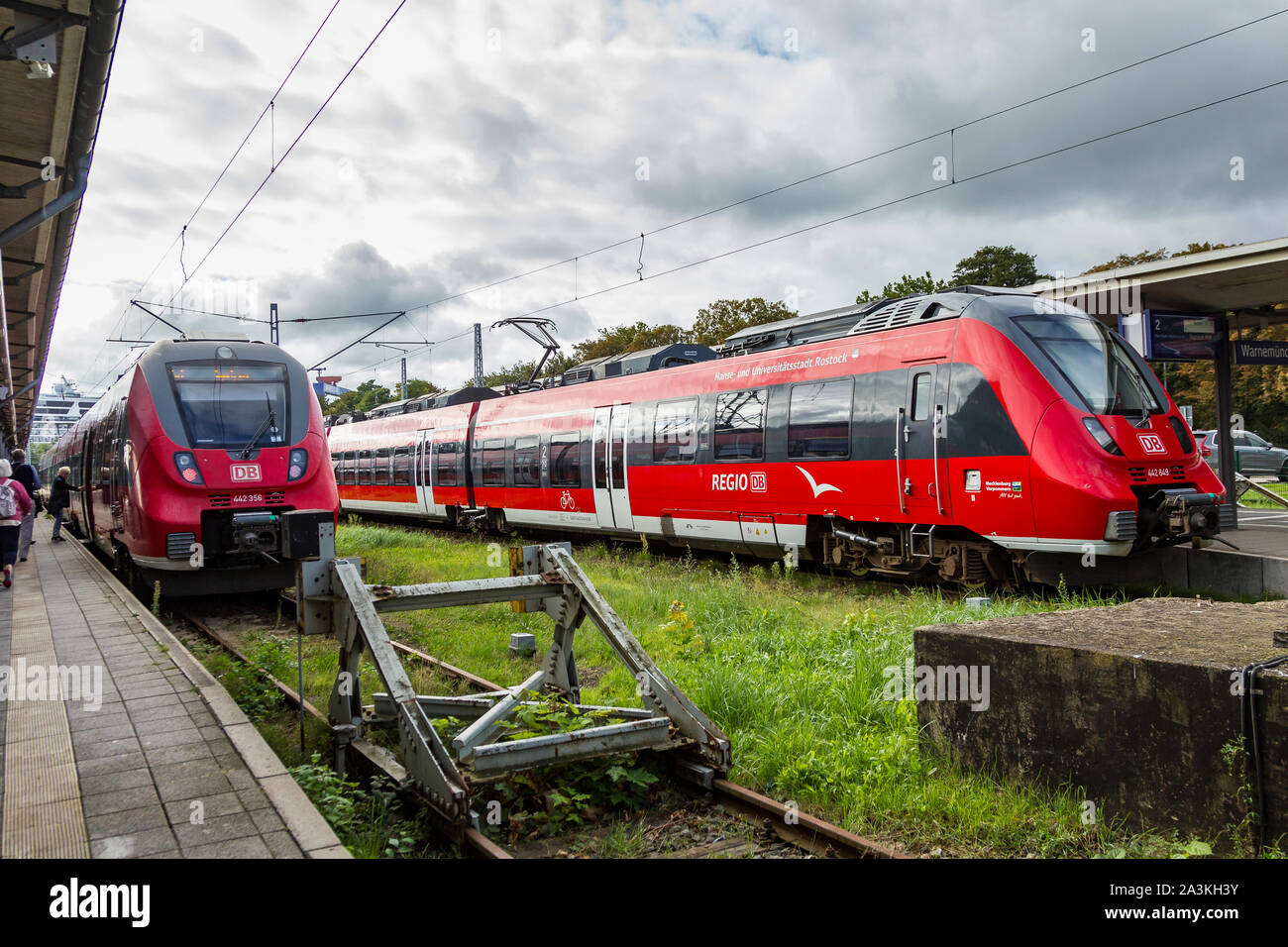 Two Trains High Resolution Stock Photography And Images Alamy