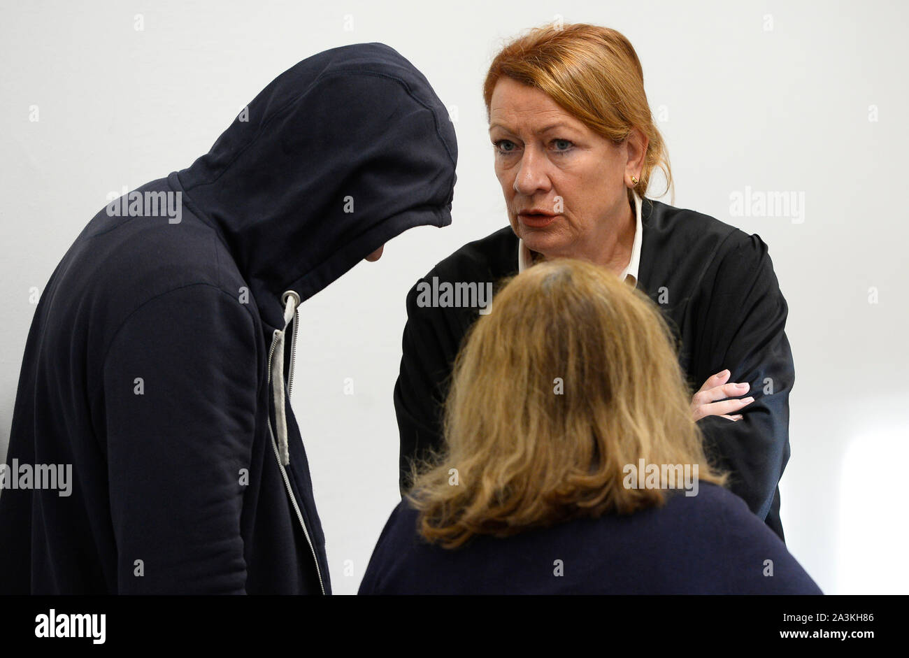 Cologne Germany 09th Oct 19 The Defendant Speaks With His Lawyer Ulrike Tasic R And An