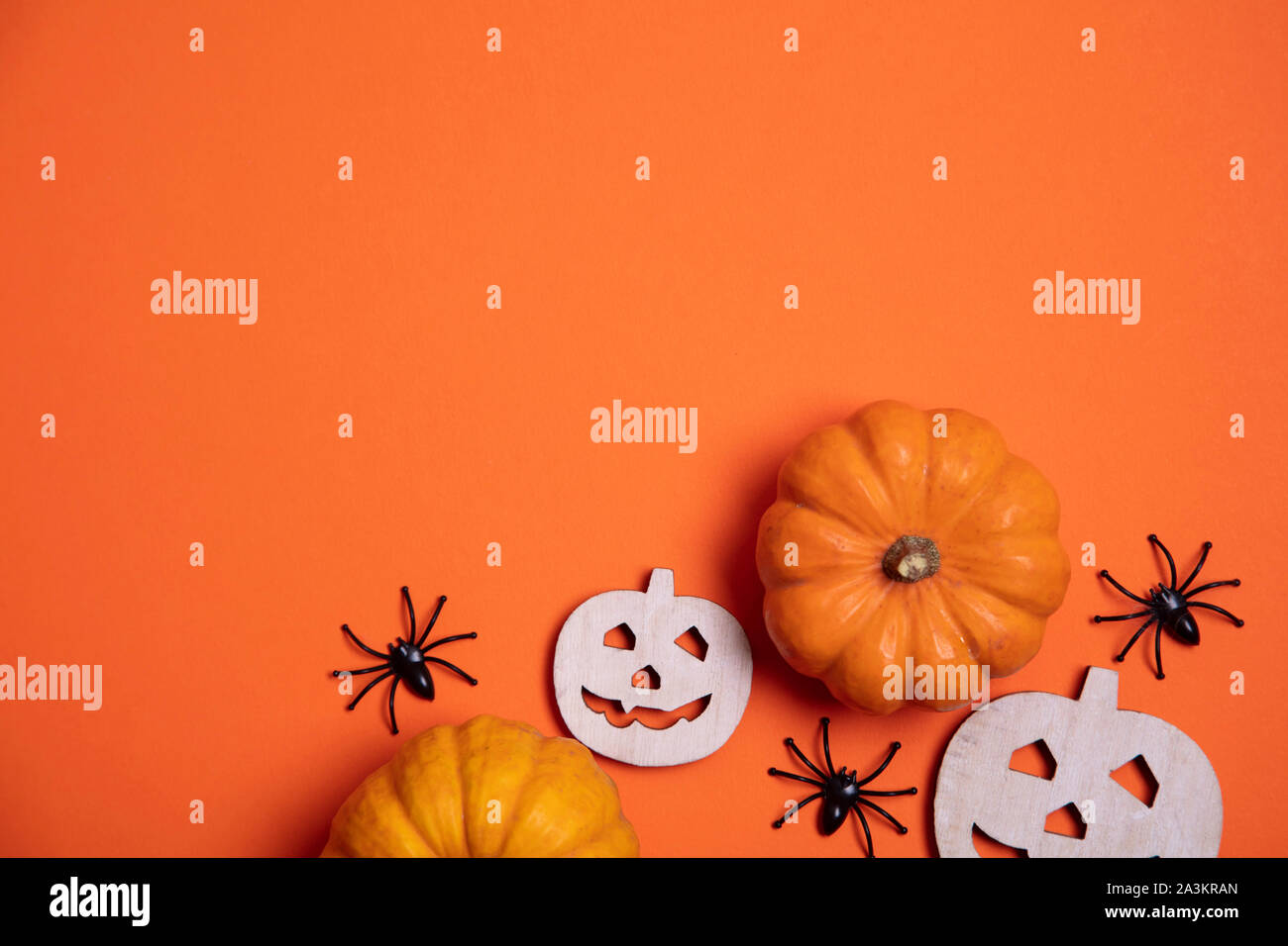 Orange halloween hi-res stock photography and images - Alamy