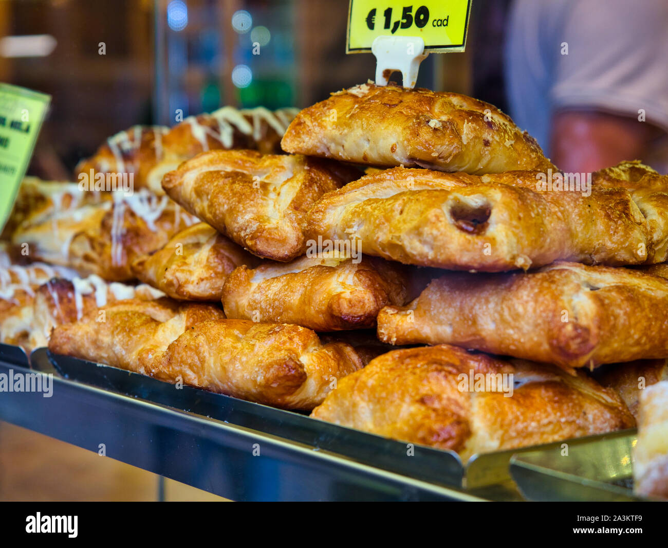 Hot food counter pasty hires stock photography and images Alamy