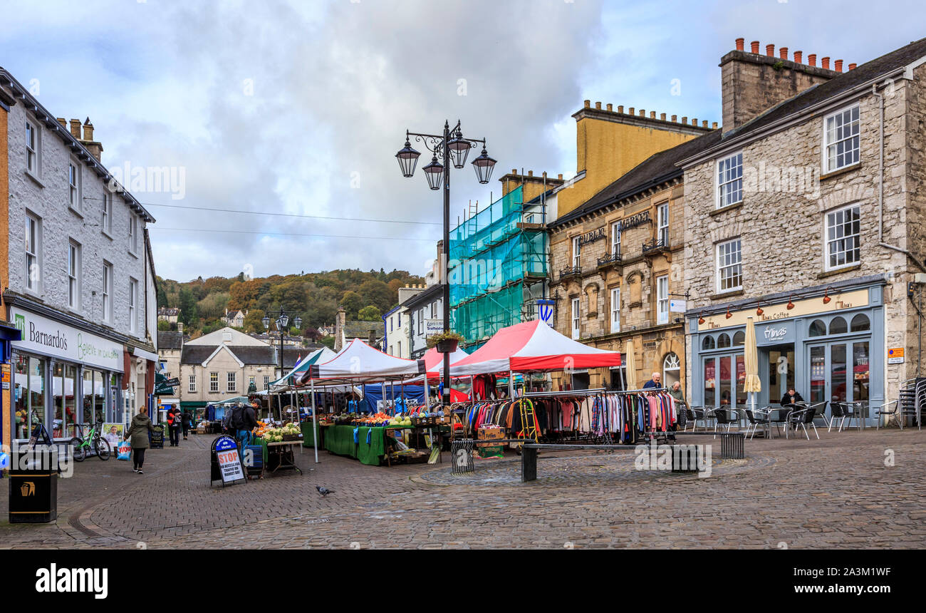 kendal town centre, lake district national park, cumbria, england, uk gb Stock Photo Alamy