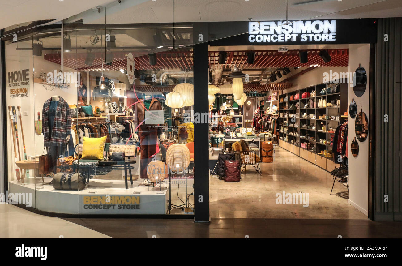 Bensimon Concept Store High Resolution Stock Photography and Images - Alamy