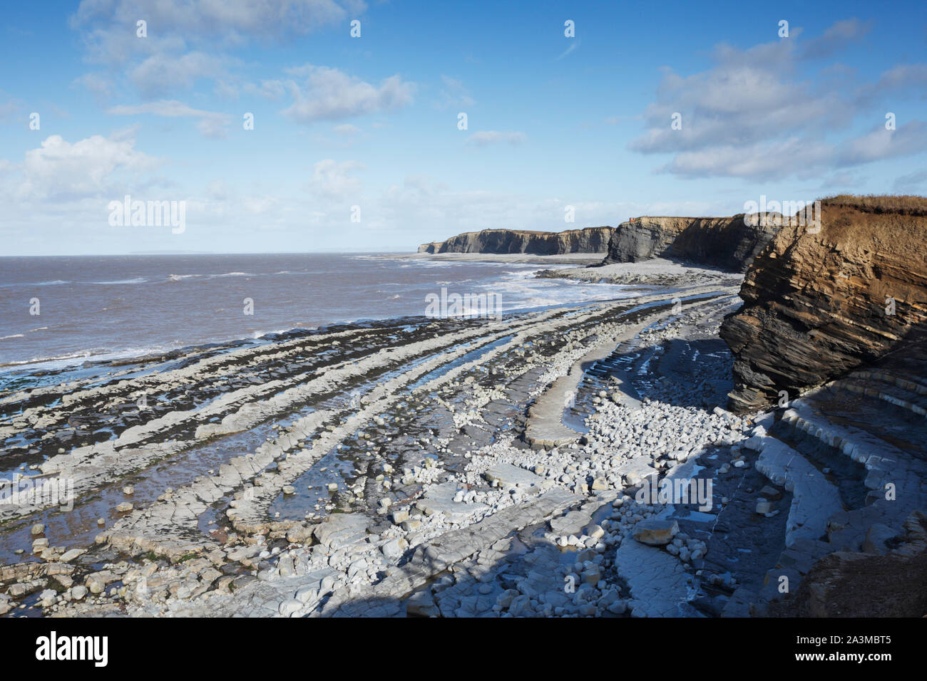 Beach rocks limestone uk hires stock photography and images Alamy