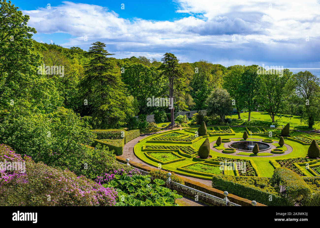 Invergordon castle hires stock photography and images Alamy