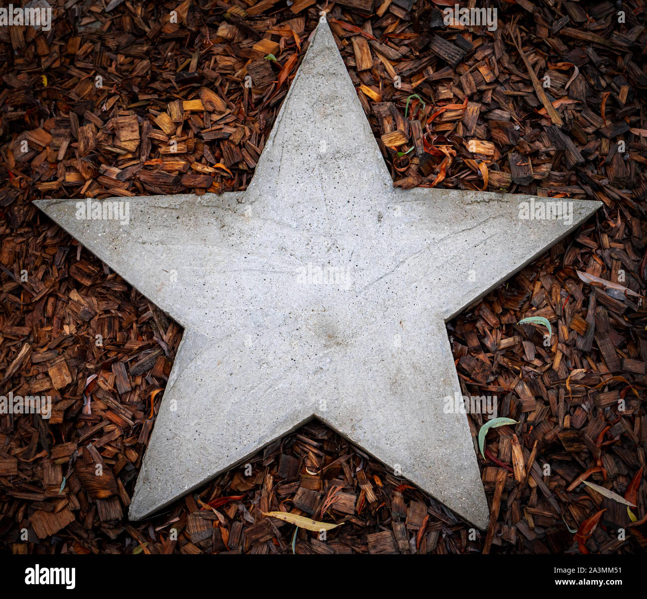 Titel Concrete Star object for Christmas winter decoration background with grey texture Stock Photo