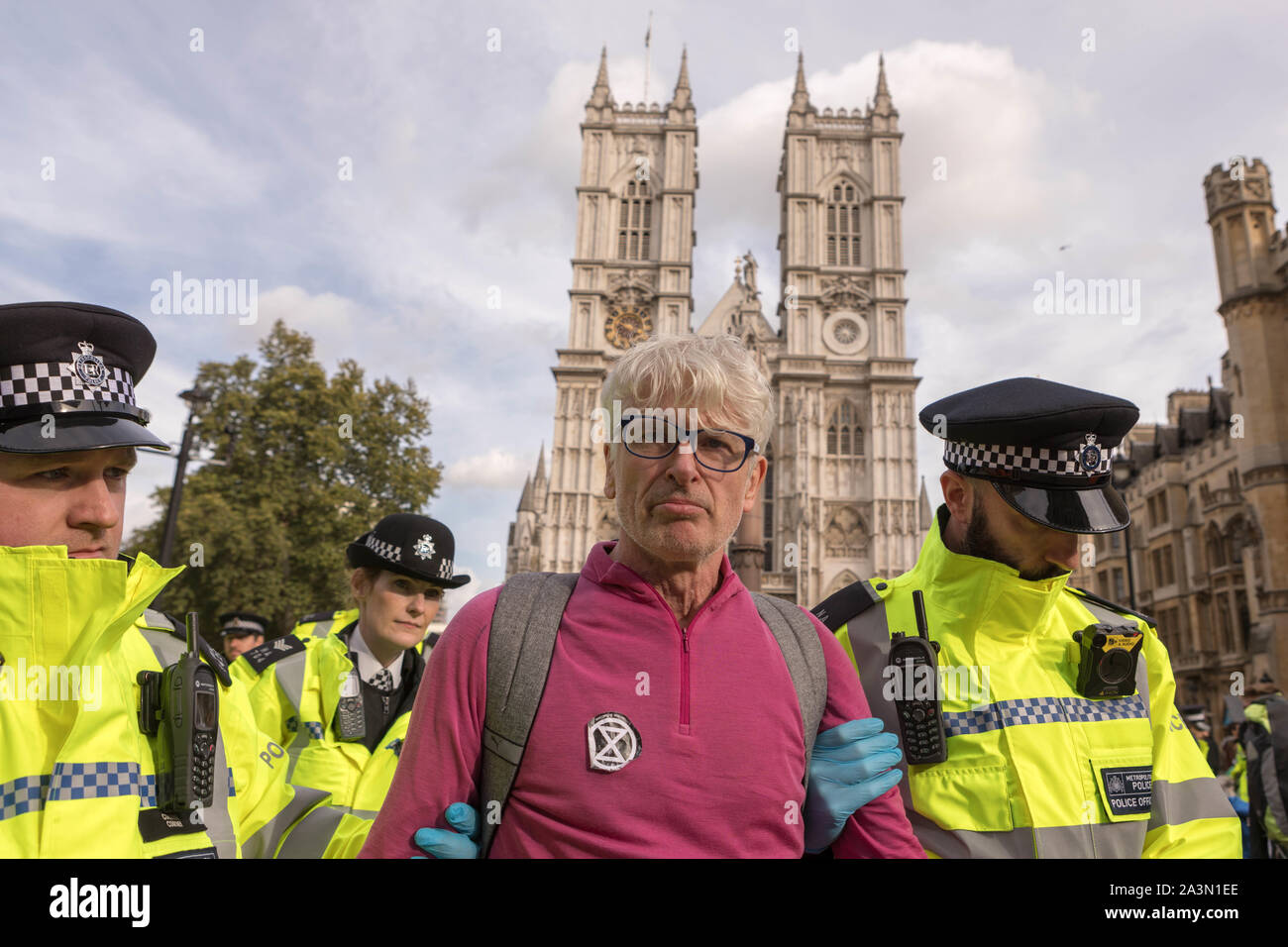 Westminster, London, UK. 9th Oct, 2019. Big police push to clear protesters from the Westminster Abbey area. Many arrests and police confiscate tents and equipment. Penelope Barritt/Alamy Live News Stock Photo