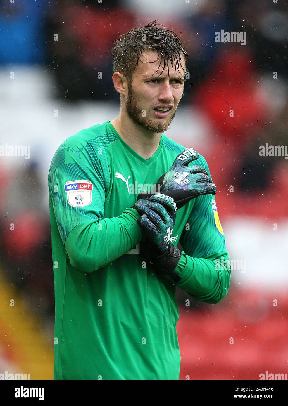 Barnsley goalkeeper Brad Collins Stock Photo Alamy
