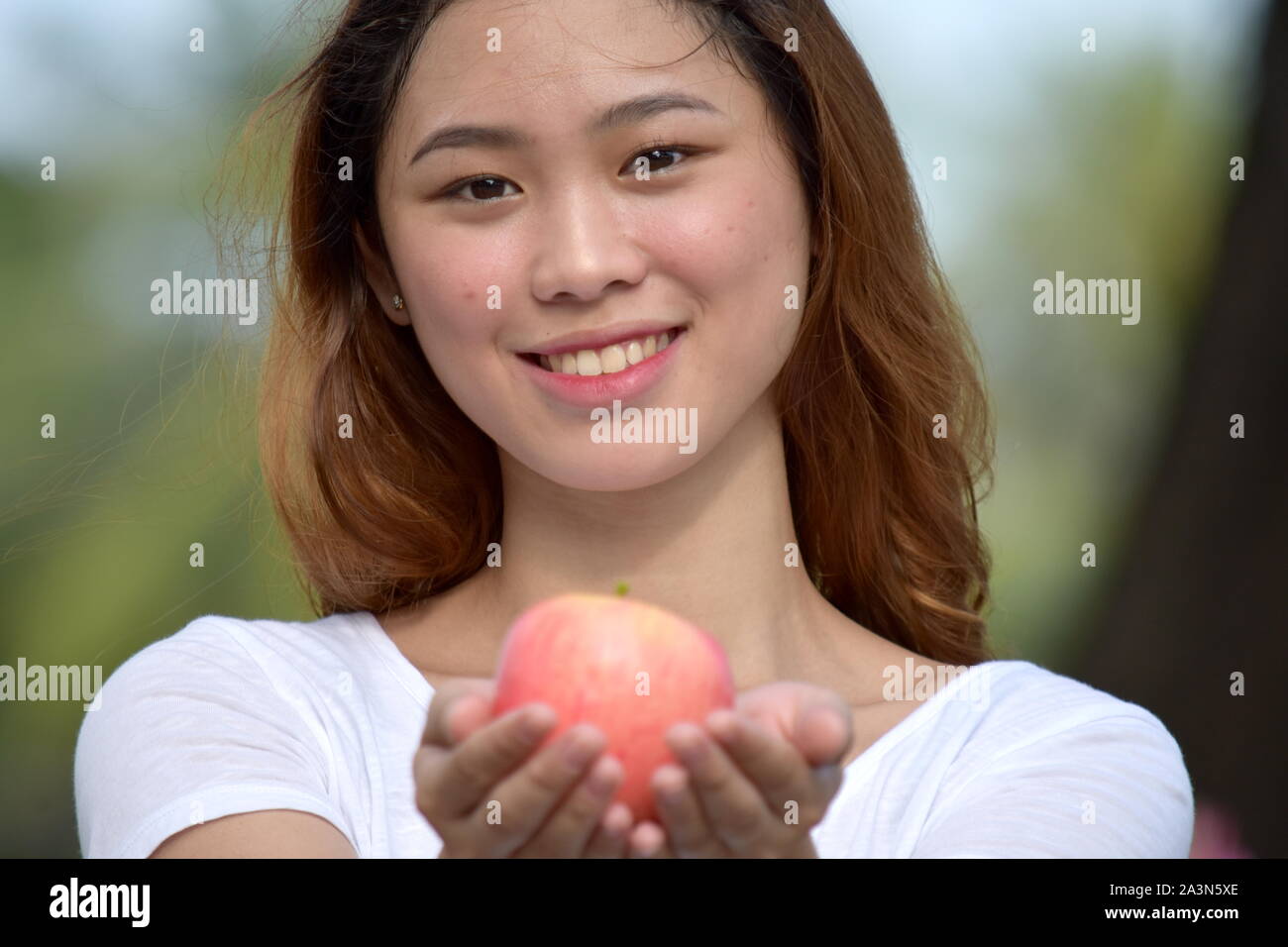 Asian apple hi-res stock photography and images - Alamy